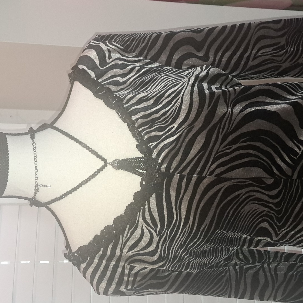 ROBBIE BEE VELOUR FEEL TOP - Picture 3 of 6